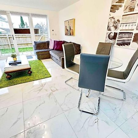 Paradigm House, Stunning 2-Bedroom Apartment 1, Free Parking, Oxford Esterno foto